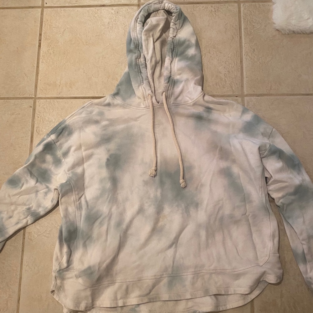 Blue and white tie dye sweatshirt